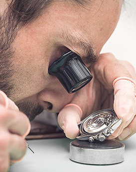 迈克尔·琼斯-重庆萧邦维修中心制表师